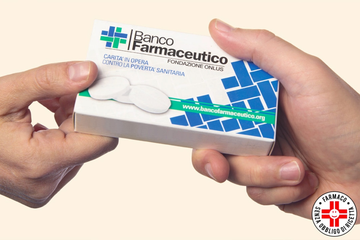 Banco-Farmaceutico-farmacia-menconi-marsciano