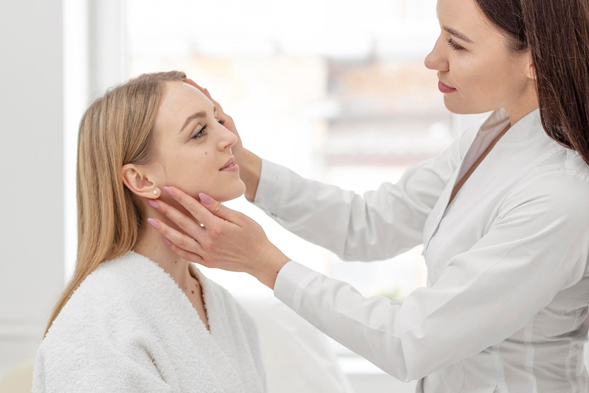 Consulenza pelli e capelli Farmacia Menconi Marsciano