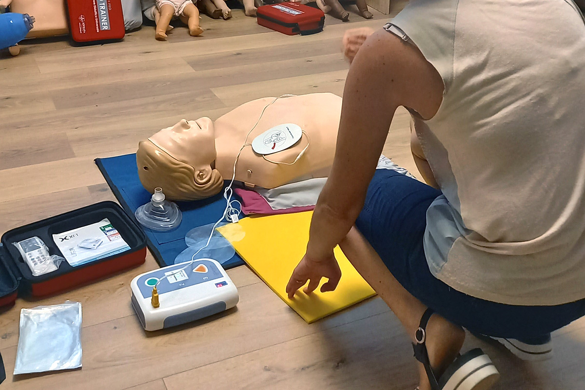 Defibrillatore - Farmacia Menconi